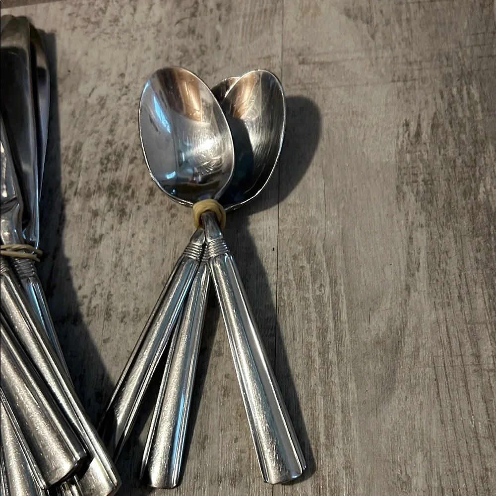 Pfaltzgraff Silver Flatware Set stainless steel - Picture 6 of 8